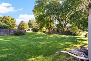100 Valley View Ct, Verona, WI 53593 - Photo 5
