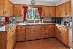 6023 Merrill St, Mcfarland, WI 53558 - Photo 11