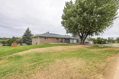 913 Arrowhead Drive, East Dubuque, IL 61025 - Photo 35