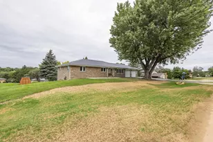 913 Arrowhead Dr, East Dubuque, IL 61025 - Photo 35