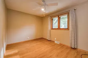 913 Arrowhead Dr, East Dubuque, IL 61025 - Photo 17