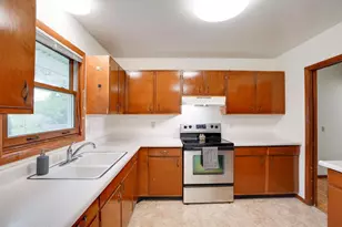6619 Cooper Ave, Middleton, WI 53562 - Photo 7