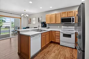 118 Elliott Ln, Oregon, WI 53575 - Photo 9