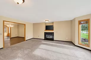 213 Yarrow Hill Dr, Cottage Grove, WI 53527 - Photo 9