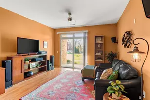 3848 Maple Grove Dr, Madison, WI 53719 - Photo 9