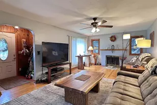 22 N Pine St, Janesville, WI 53548 - Photo 3