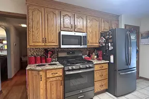 22 N Pine St, Janesville, WI 53548 - Photo 13