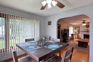 22 N Pine St, Janesville, WI 53548 - Photo 9