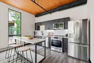 210 S Hamilton St, Madison, WI 53703 - Photo 27