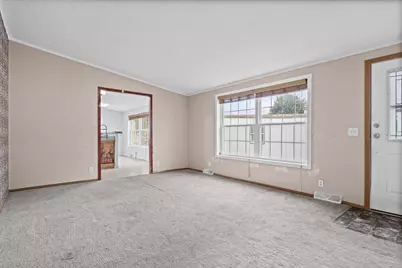 1025 S Oak Avenue #C21, Onalaska, WI 54650 - Photo 5