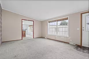 1025 S Oak Ave, Onalaska, WI 54650 - Photo 5