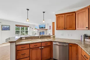 4610 Secret Garden Dr, Mcfarland, WI 53558 - Photo 11