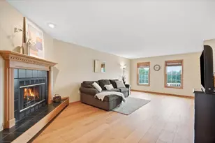 3222 Dorchester Way, Madison, WI 53719 - Photo 3