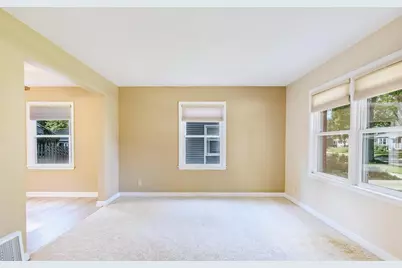 2537 Hoard Street, Madison, WI 53704 - Photo 5