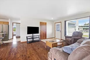745 Crestview Dr, Reedsburg, WI 53959 - Photo 7