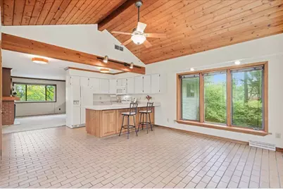 2621 Mission Circle, Madison, WI 53713 - Photo 3