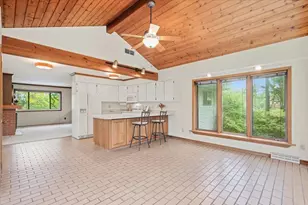 2621 Mission Cir, Madison, WI 53713 - Photo 3