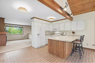 2621 Mission Circle, Madison, WI 53713 - Photo 7