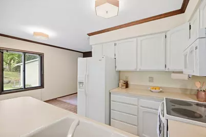 2621 Mission Circle, Madison, WI 53713 - Photo 9