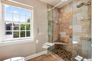 317 N Pinckney St, Madison, WI 53703 - Photo 25