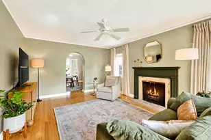 317 N Pinckney St, Madison, WI 53703 - Photo 9