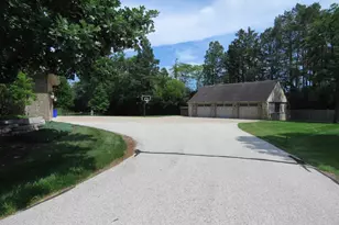 9090 N Range Line Rd, River Hills, WI 53217 - Photo 37
