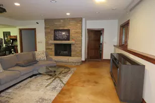 9090 N Range Line Rd, River Hills, WI 53217 - Photo 11