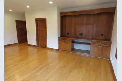 9090 N Range Line Road, River Hills, WI 53217 - Photo 33