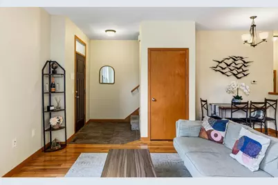 1229 St James Court, Madison, WI 53715 - Photo 9
