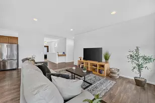 10106 Watts Rd, Madison, WI 53593 - Photo 9