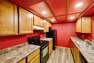 14 Maple Wood Ln, Madison, WI 53704 - Photo 7