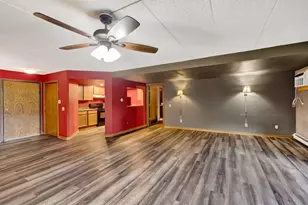 14 Maple Wood Ln, Madison, WI 53704 - Photo 5