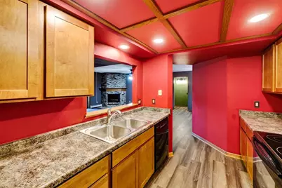 14 Maple Wood Lane #23, Madison, WI 53704 - Photo 9