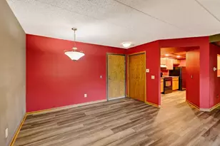 14 Maple Wood Ln, Madison, WI 53704 - Photo 13