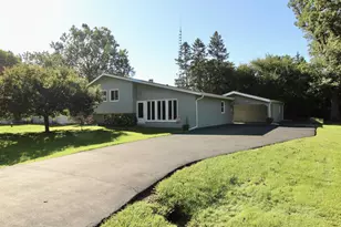 434 E Woodland Dr, Beloit, WI 53511 - Photo 1
