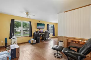 S8007 Maple Park Rd, Prairie Du Sac, WI 53578 - Photo 5
