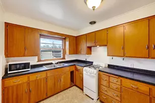 914 High St, Madison, WI 53715 - Photo 13