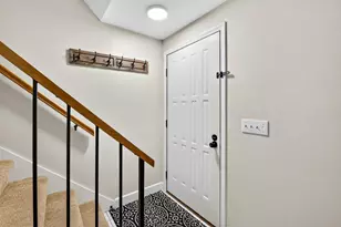 6005 Williamsburg Way, Madison, WI 53719 - Photo 9