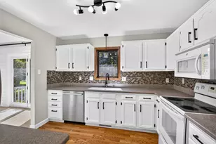 6005 Williamsburg Way, Madison, WI 53719 - Photo 17