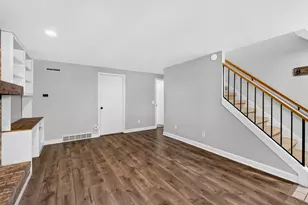 6005 Williamsburg Way, Madison, WI 53719 - Photo 5