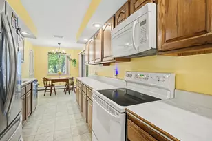1502 Wheeler Rd, Madison, WI 53704 - Photo 9