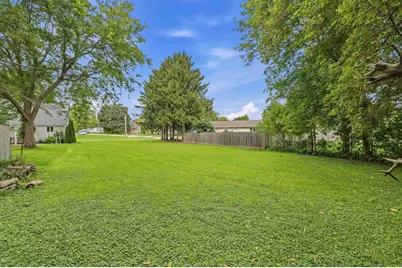 910 S Spring Street, Beaver Dam, WI 53916 - Photo 25