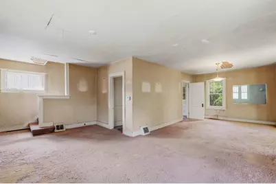910 S Spring Street, Beaver Dam, WI 53916 - Photo 5