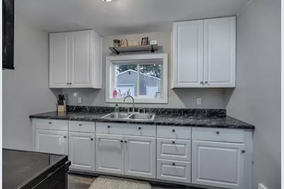 116 N Pine Street, Janesville, WI 53548 - Photo 11