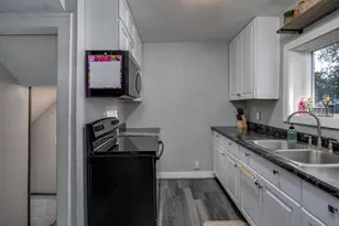 116 N Pine St, Janesville, WI 53548 - Photo 13