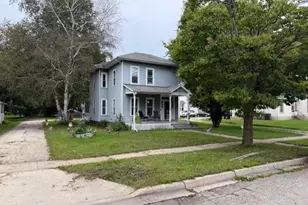 214 S Whiton St, Whitewater, WI 53190 - Photo 1