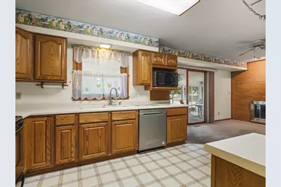 2406 Skyline Drive, Beloit, WI 53511 - Photo 15