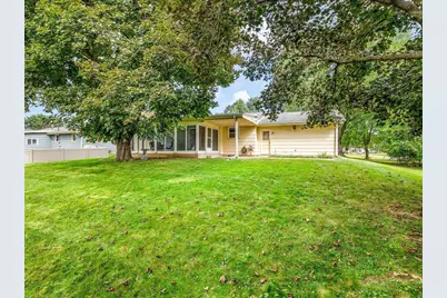 2406 Skyline Drive, Beloit, WI 53511 - Photo 37