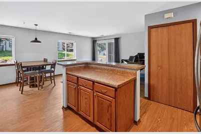 952 Rockefeller Lane, Madison, WI 53704 - Photo 9
