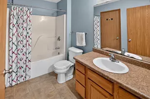 952 Rockefeller Ln, Madison, WI 53704 - Photo 19